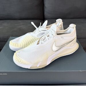 Nike Court React Vapor NXT White Metallic Silver Tennis Shoes Women's Size 7.5